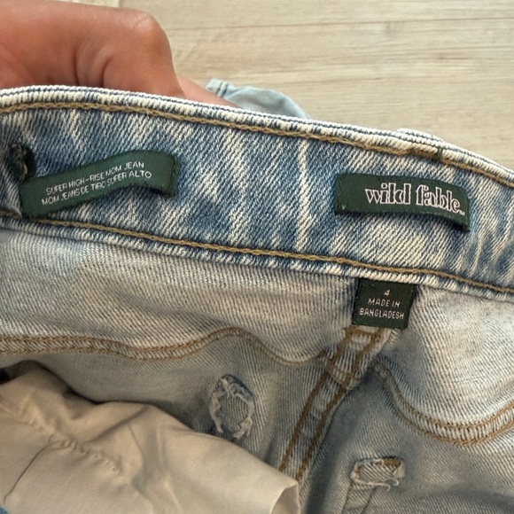 Wild Fable Light Blue Ripped Boyfriend Jeans - Picture 3 of 4